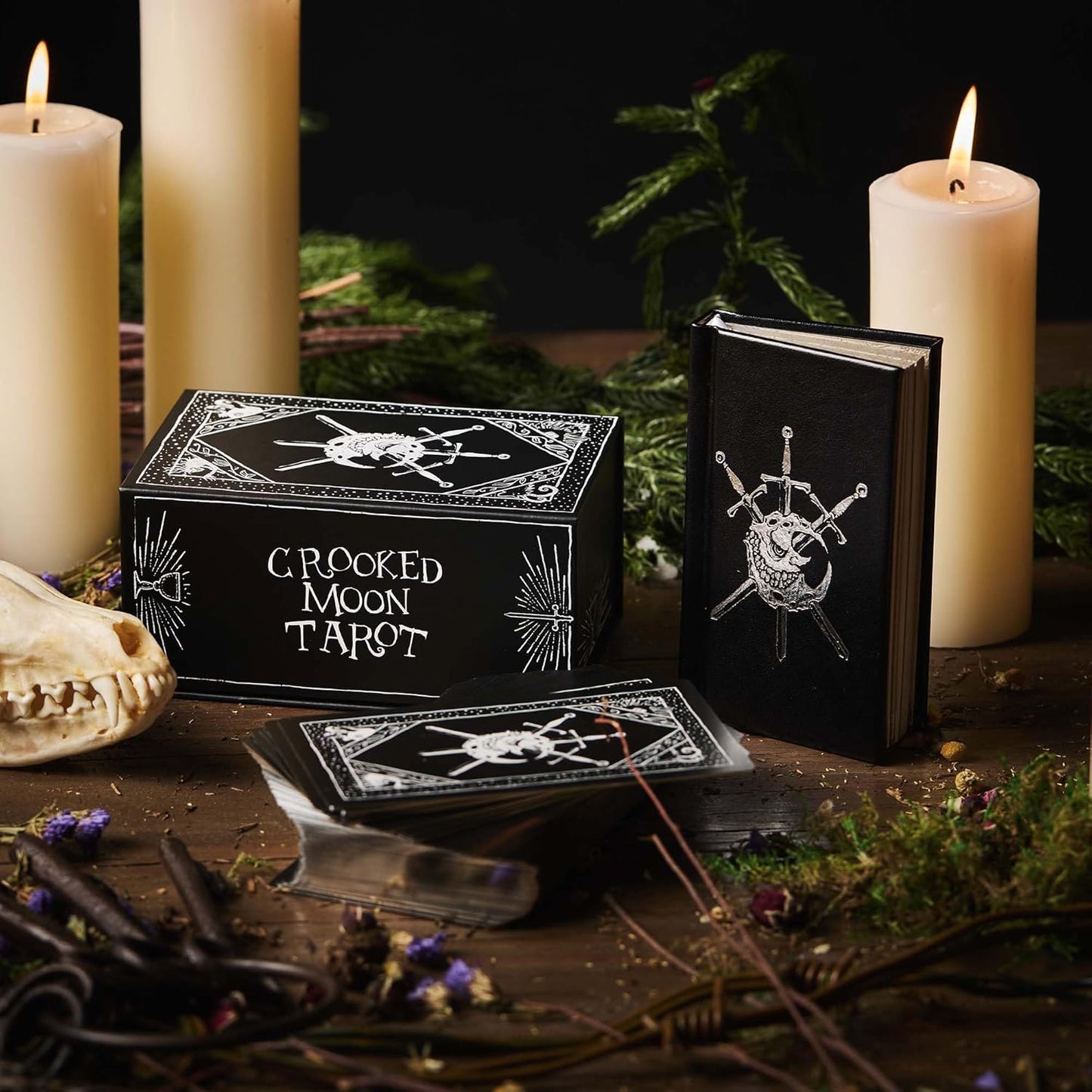 The Crooked Moon Tarot Set
