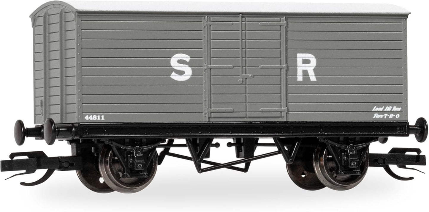 Hornby TT TT1005M Branchline Freight Train Set – Complete 1:120 Scale Model Railway Starter Kit with B4 Tank Engine, 2 Wagons, Oval Track & Controller, DCC Ready Model Train Sets for Tabletop Layouts