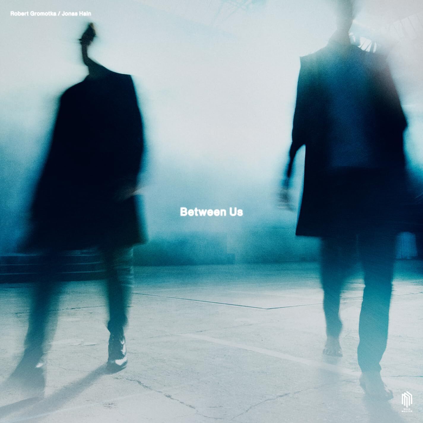 Robert Gromotka/Jonas Hain: Between Us