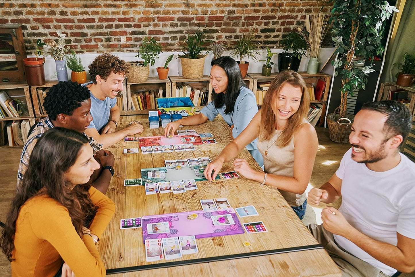 Z-Man Games Challengers | Jeu de société | À partir de 10 ans | 1 à 8 joueurs | 45 minutes de temps de jeu ou plus