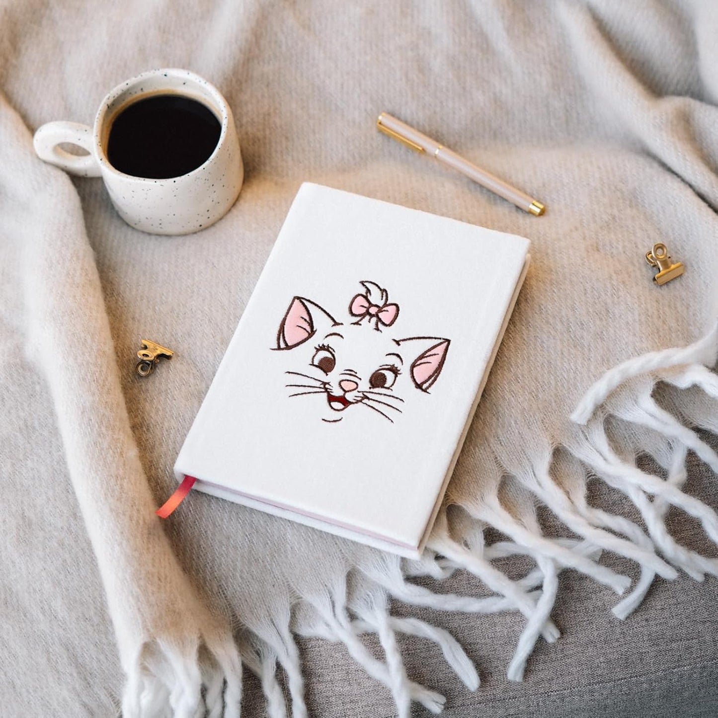 Grupo Erik A5 Notebook Hardback - Disney The Aristocats Cat Stationery | Plush Cover, Squared Paper Note Book, Squared Notebook A5 Sketchbook | Disney Gifts For Cat Lovers