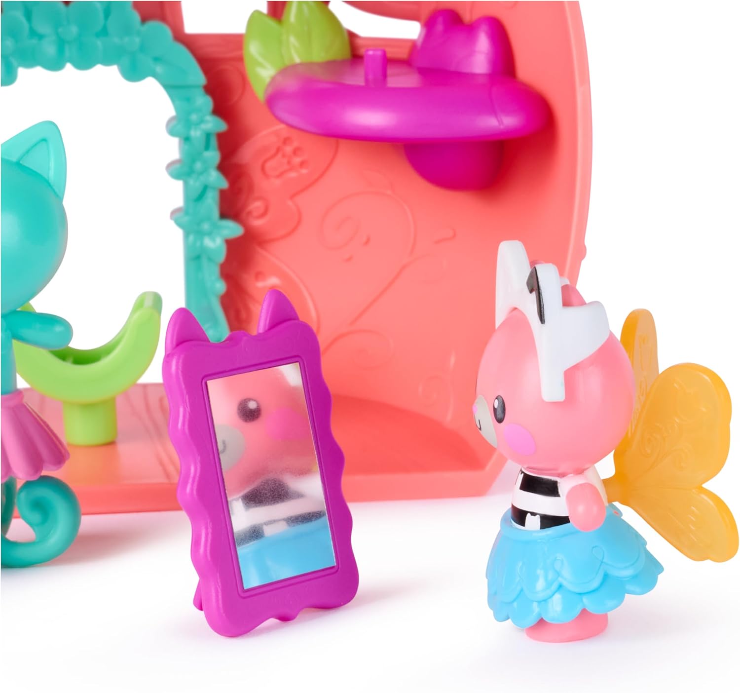 Gabby's Dollhouse Fairylandia, Kitty Fairy’s Flutter-riffic Playset with 12 Pieces and Exclusive Flutter-riffic Ring, Kids Toys for Girls and Boys Ages 3 and Up