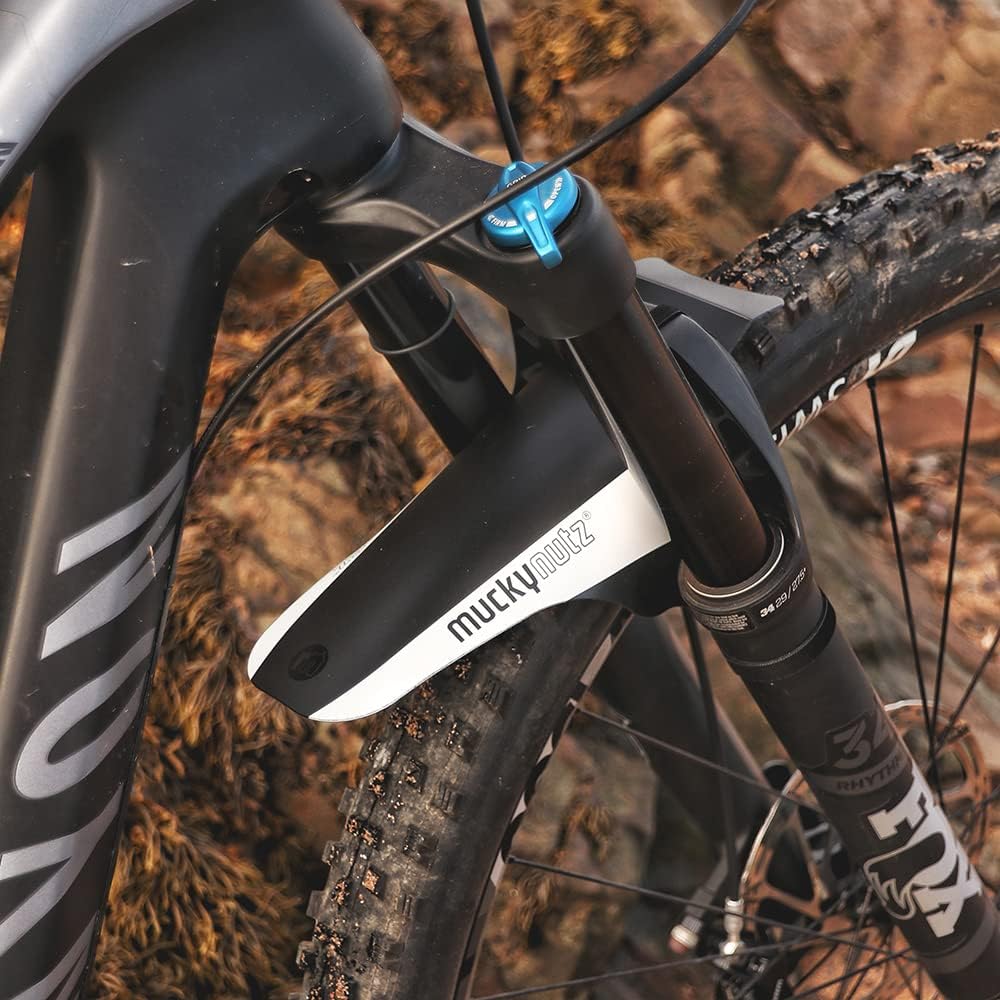 Mucky Nutz, Face Fender