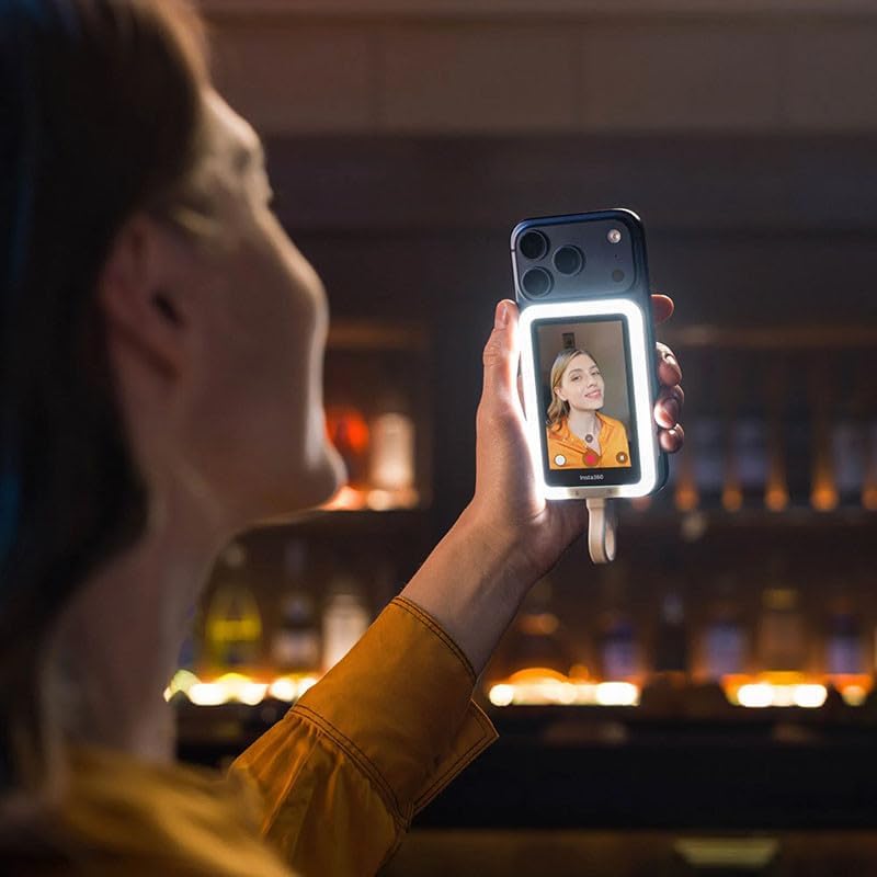 Insta360 - Snap Selfie Screen With Light