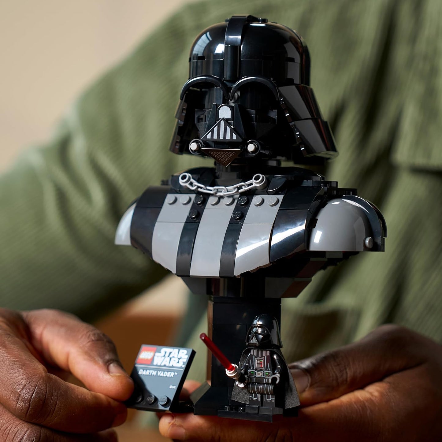 LEGO Star Wars 75439 Darth Vader Buste - Bouwpakket voor Volwassenen Incl. Verzamelbare Sith Minifiguur met Rood Lichtzwaard - Woondecoratie - Cadeau voor A New Hope Fans