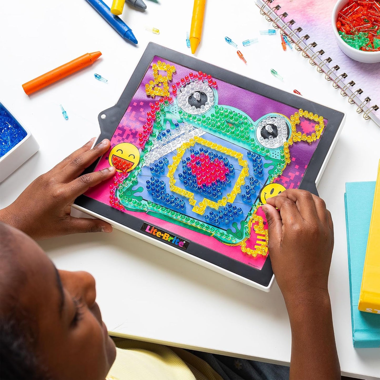 Basic Fun Lite Brite ColorPOP Toy Story 5 Light Up Art Set With 650 Mini Pegs HD Screen And Colour Templates Creative Toy For Kids Age 6 Years and Up