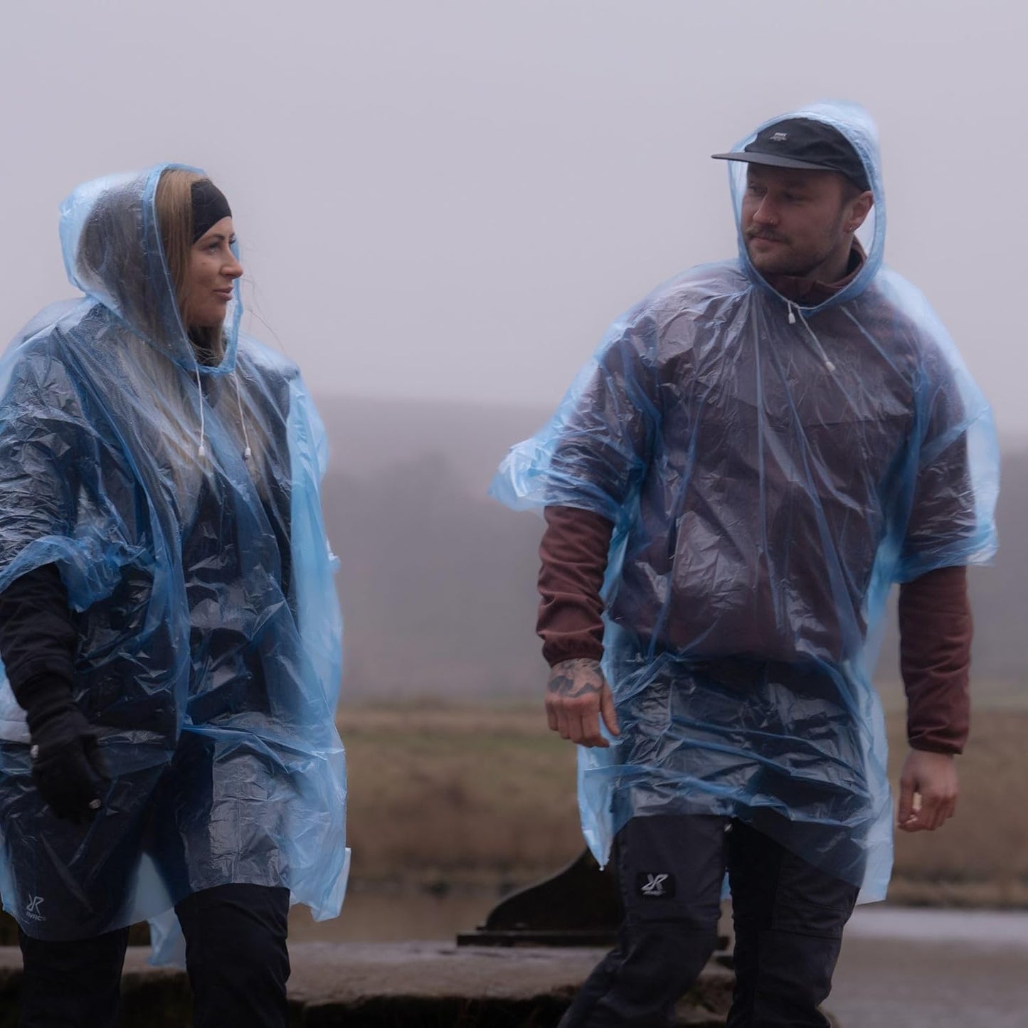 FlashCover Disposable Poncho, Waterproof PE Rain Cape, One Size 124 x 103 cm, Lightweight Festival, Camping, Hiking and Emergency Cover, Blue
