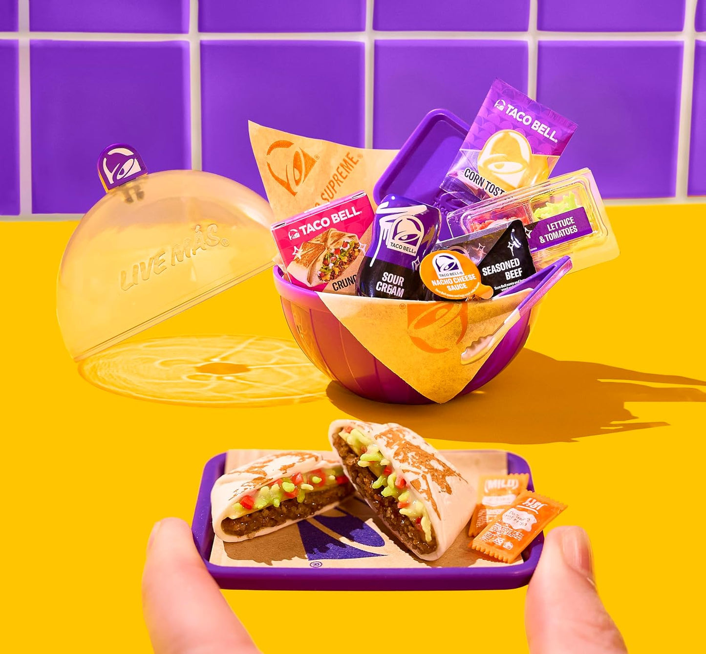 MGA's Miniverse Make It Mini Taco Bell Series 1, Mini Collectibles - Blind Pack, DIY, Resin, Replica Food, Not Edible, Collectors, 8+