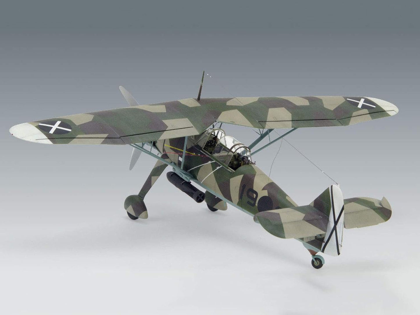 ICM 48213-1/48 HS 126A-1, l'aviazione