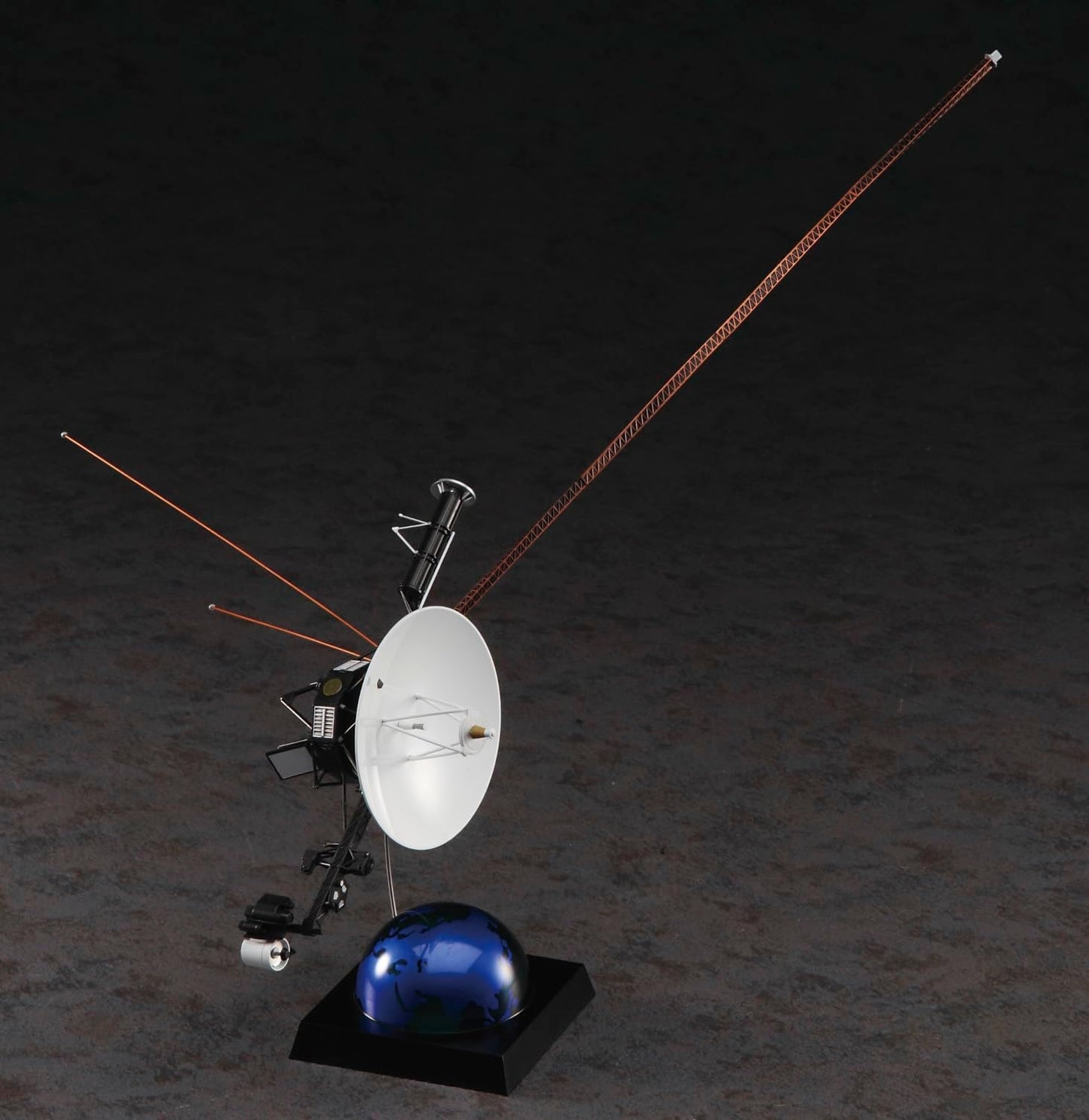 Hasegawa - 1/48 Unmanned Voyager W/mission Emblem Patch (04/25) *