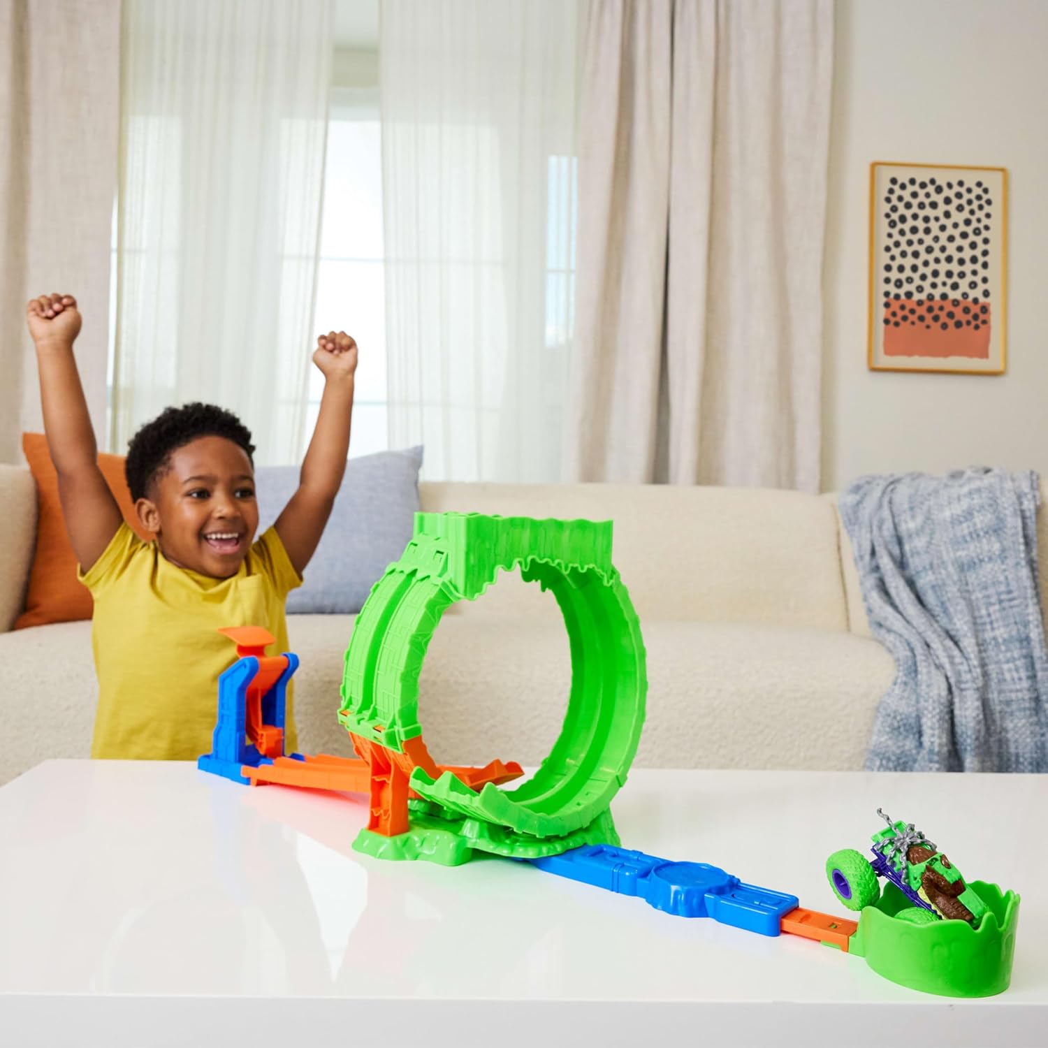 Hot Wheels Monster Trucks Spielset, Mutant Chaos, Loop-Challenge Track-Set mit Wreckin’ Wolf im Maßstab 1:64, ca. 110 g Slime-Schleim, 2 Spielmöglichkeiten, JMK91