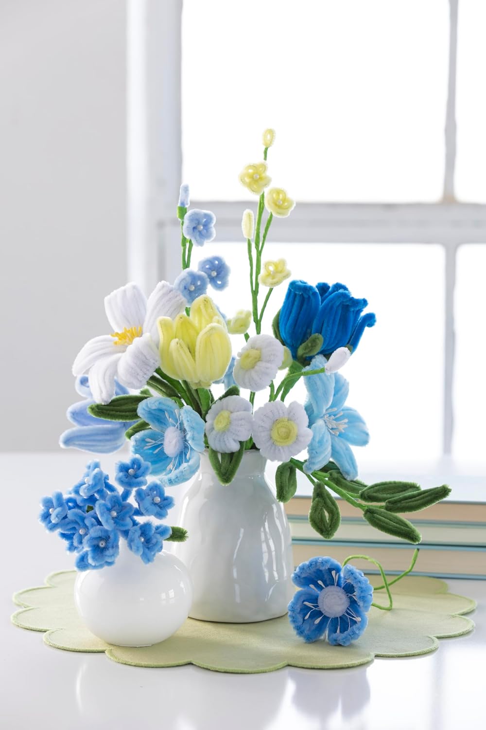 Bendable Blooms Chenille Stem Flower-Making Kit Botanical Blues: Everything You Need to Make a Beautiful Floral Bouquet: Over 140 Chenille Stems with ... Grosgrain Ribbon, and an Instruction Leaflet