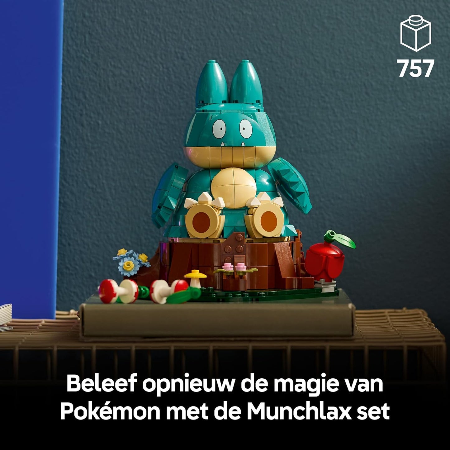 LEGO Pokémon Munchlax - Verzamelbaar Dieren Figuur met Boomstam, Appel en 2 Klokkenhuizen - Woondecoratie en Kantoor Decoratie - Bouwpakket voor Volwassenen - Cadeau voor Mannen en Vrouwen 72150