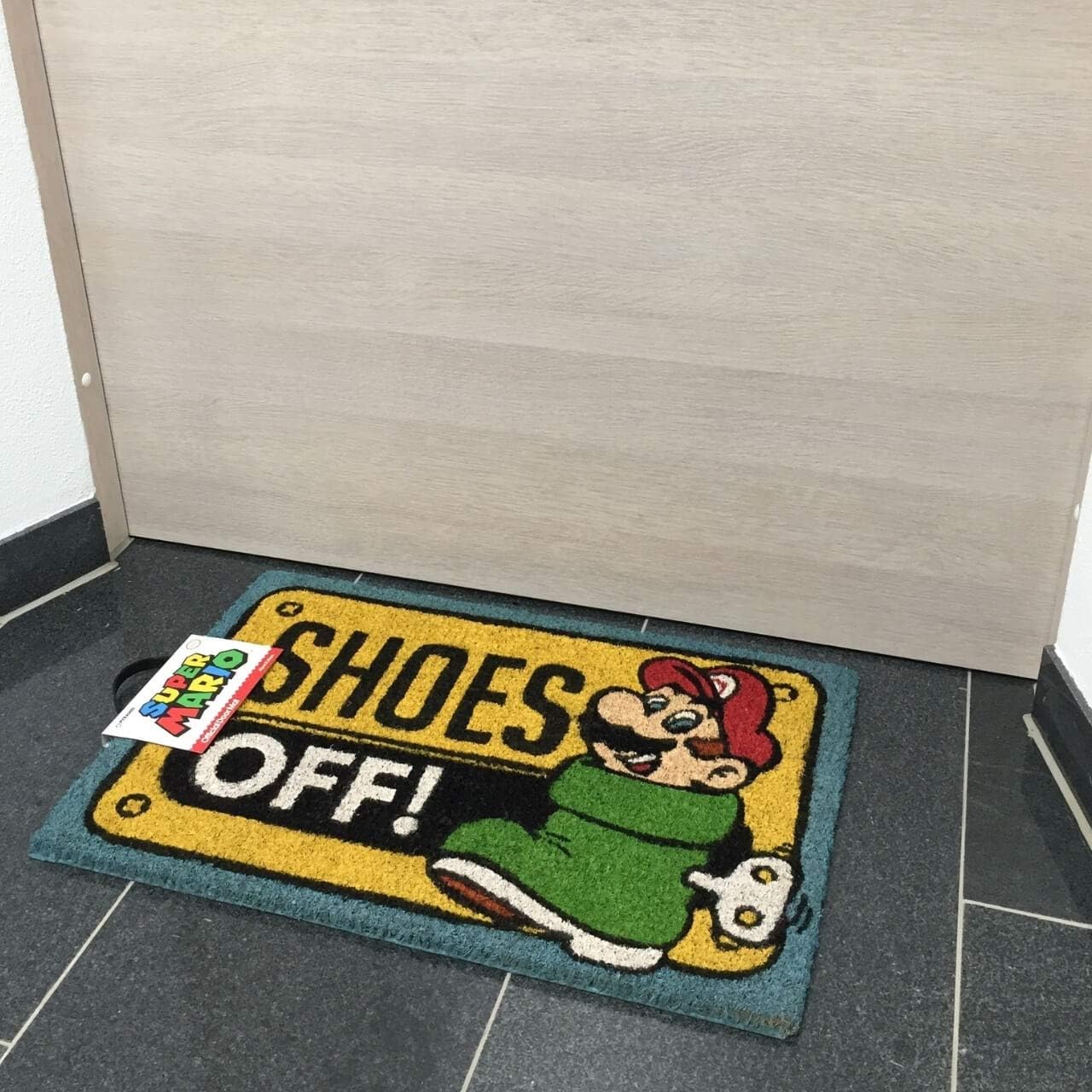 Pyramid Super Mario (Shoes Offcolour) Door Mat