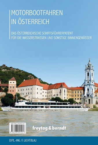 Speedboating in Austria