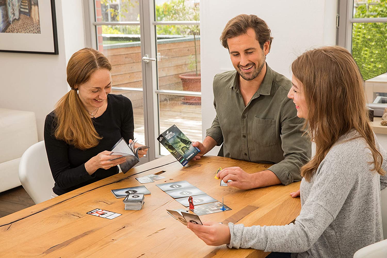 Thames & Kosmos, 695088, Adventure Game: The Dungeon, Discover The Story, Cooperative Board Game,1-4 Players, Ages 12+
