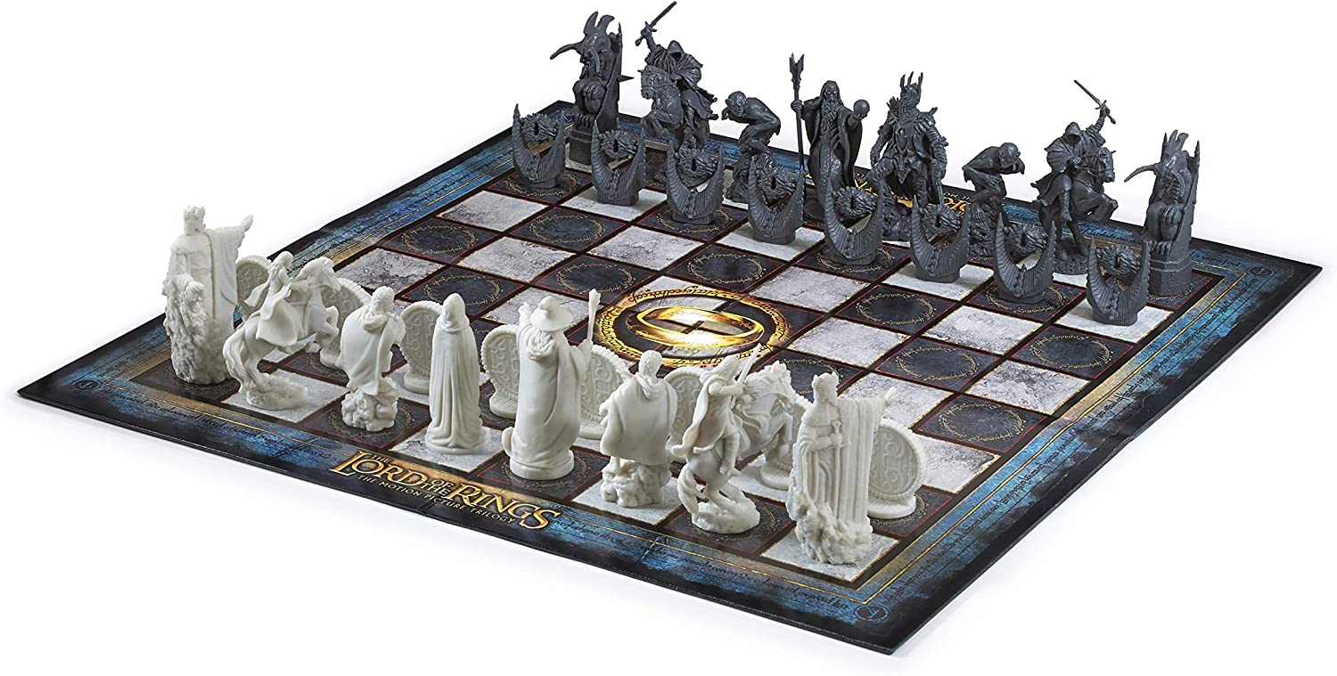 The Lord Of The Rings Battle for Middle-Earth Noble Collection Chess Set