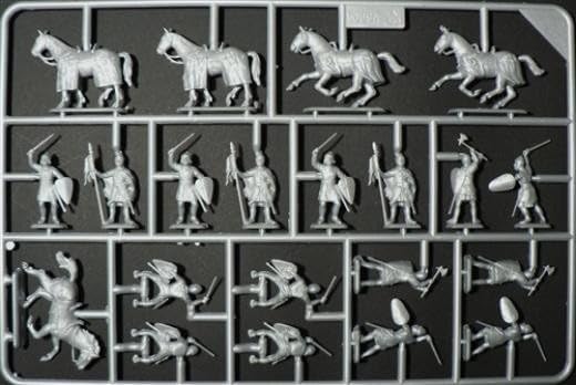 Italeri 11th Century Crusaders - 1/72 Plastic Model Soldier Kit