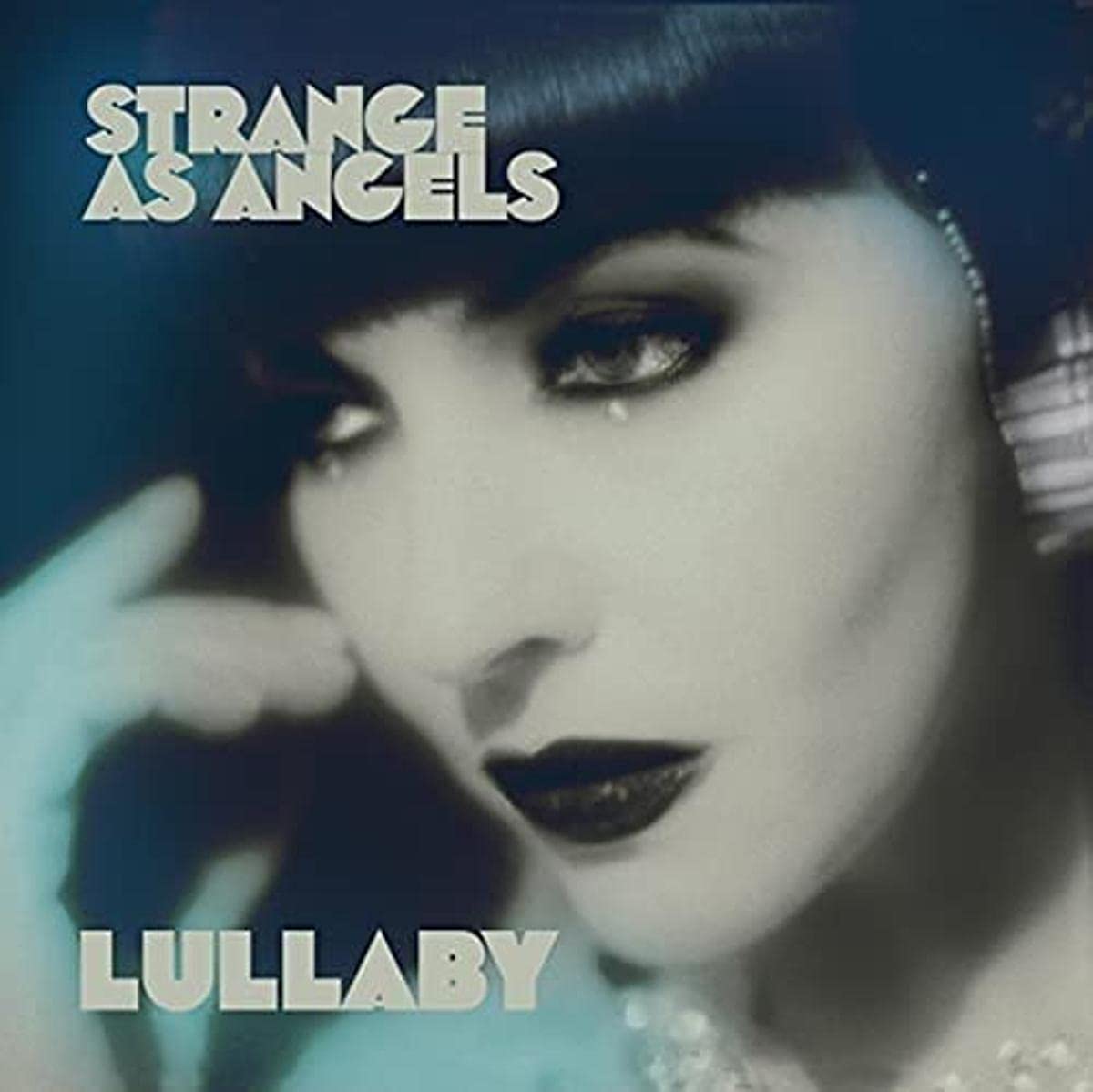 LULLABY & DRESSING UP