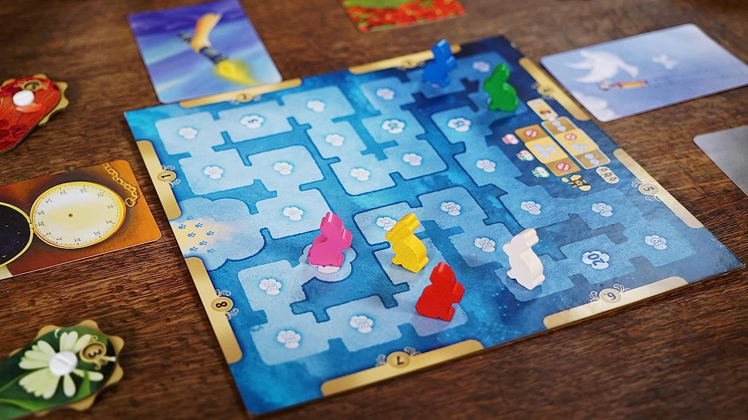 Libellud Dixit Board Game Ages 8+, 3 to 8 Players, 30 Minutes Playing Time, Mixed