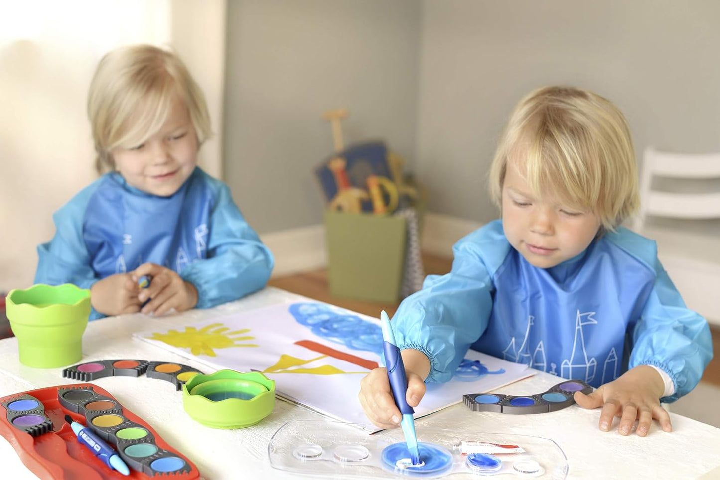 Faber-Castell 201203 Schirmkappen und Schürzen Painting Apron Blue, Black, 1 Schürze