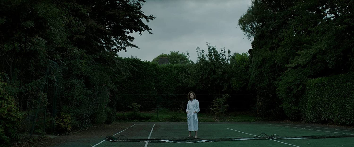 Rose plays Julie