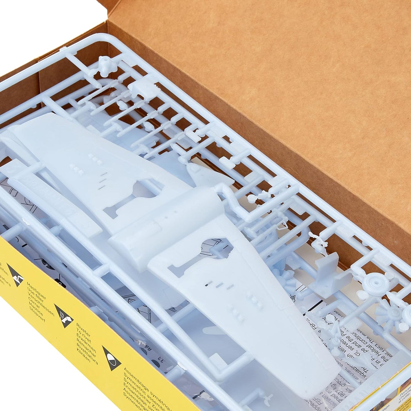 Heller 80272 1:72 Scale F6F-5 Hellcat Model