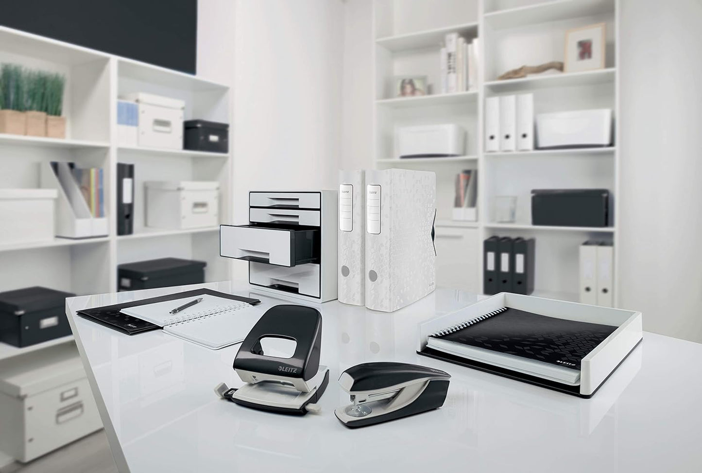 Leitz Stapler, 30 Sheet Capacity, Ergonomic Metal Body, Includes Staples, WOW Range, 55021001 - Black