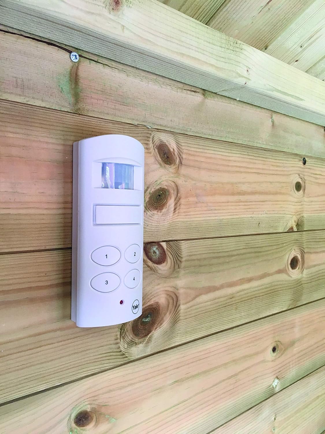 Yale Shed and Garage Alarm, Free-Standing or Wall-Mounted Wireless Alarm, Easily Secure Outside Buildings and Caravans,