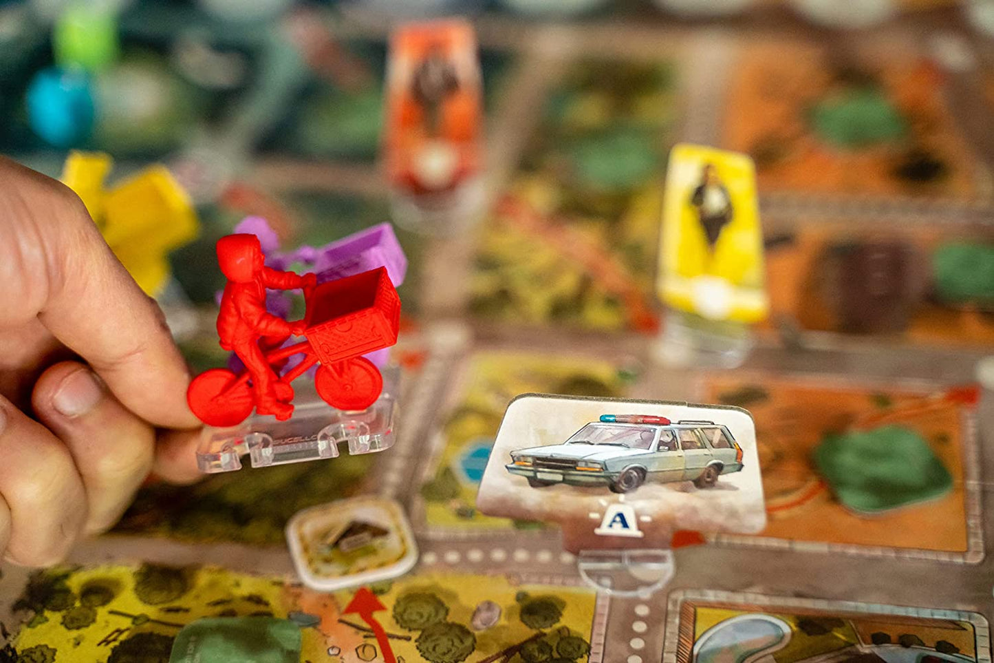 Funko Signature Games: E.T. Light Years from Home Cooperative Strategy Board Game For Children And Adults (Ages 10+) Ideal for 2 - 4 Players With a 30 Minute Game Time For Family Fun - Funko 62998