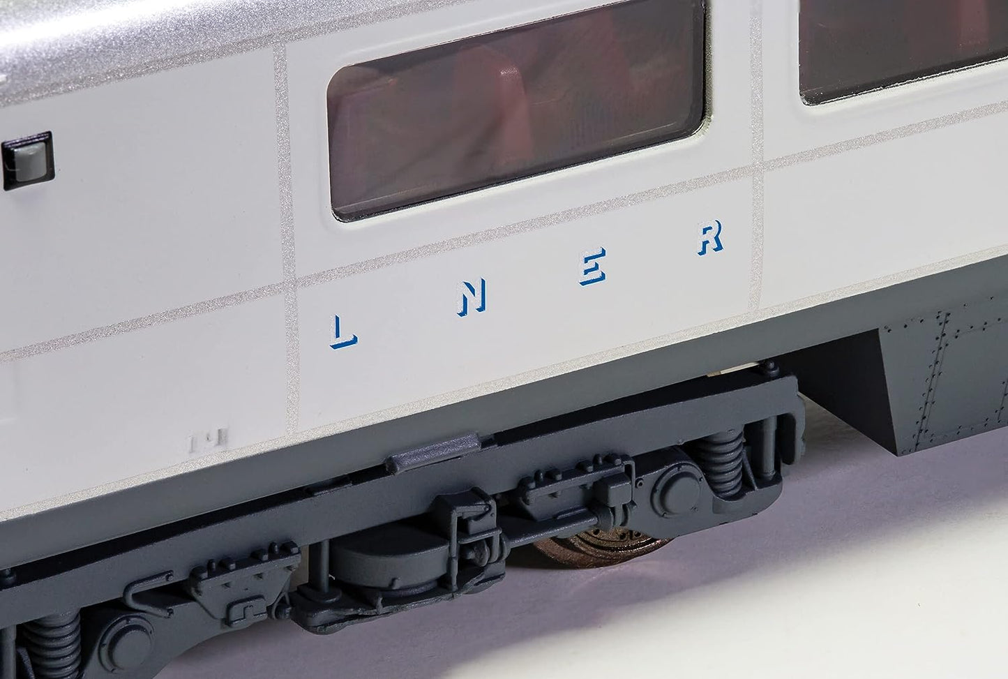 Rivarossi DR, 3-unit set coaches, contains 1 x 1st class, 1 x 1st/2nd class and a sleeperette coach, ep. III