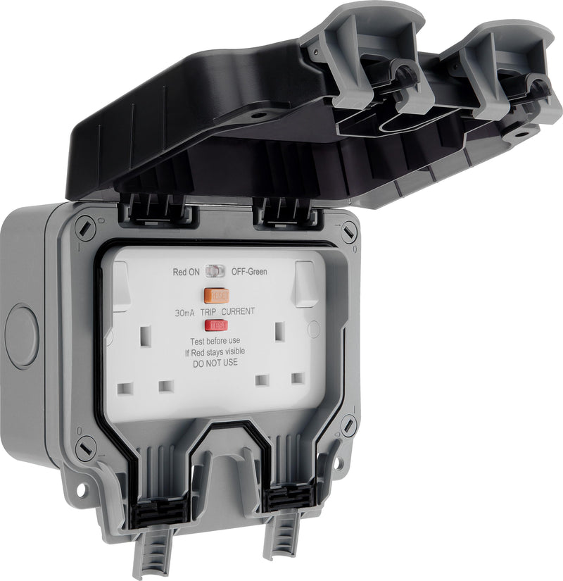 2G Ip66 Rcd Switched Skt