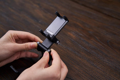 8BitDo Mobile Gaming Clip for Xbox Controllers