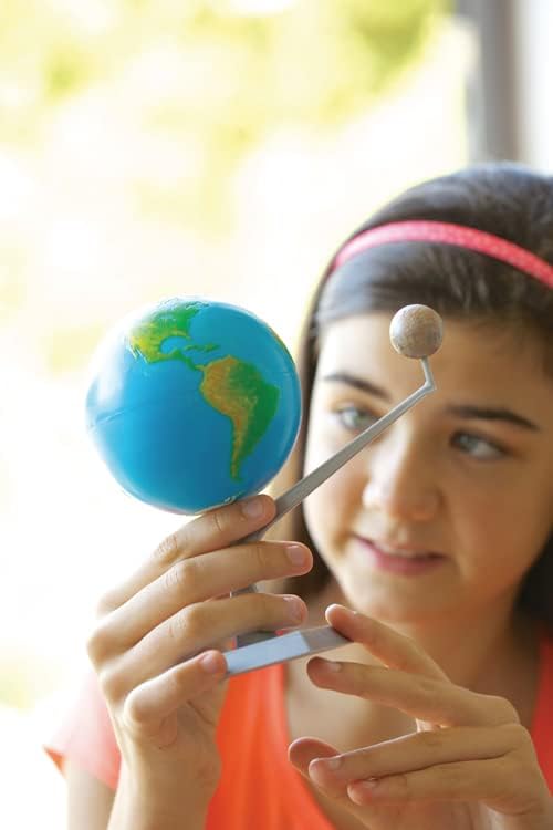 4M Kidzlabs Earth & Moon Model Kit – STEM Toys Science Lab DIY Orbit Planetarium Educational Gift
