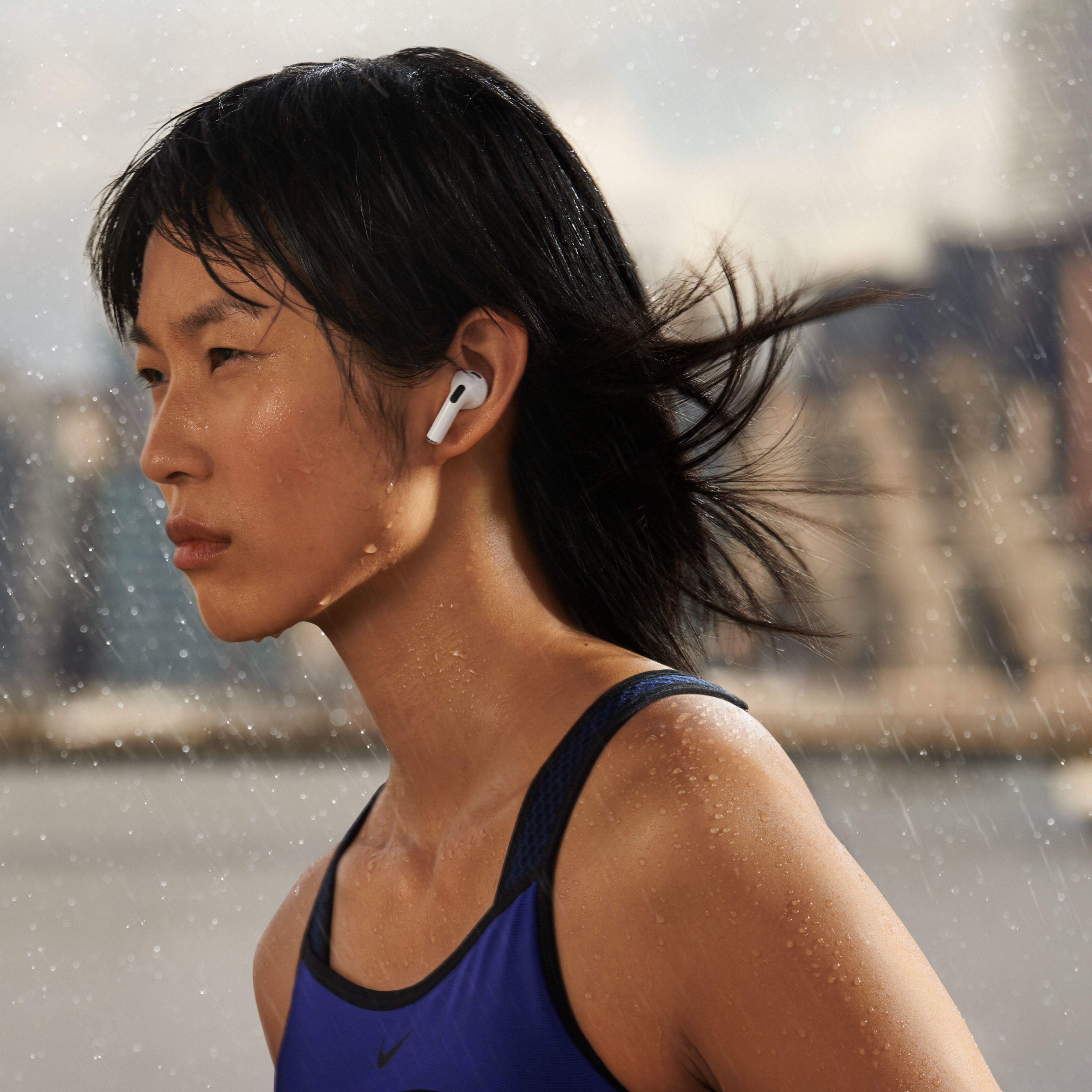 Apple 2021 AirPods (terza generazione) con custodia di ricarica MagSafe