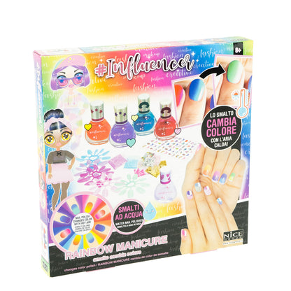 Nice: Influencer Rainbow Manicure