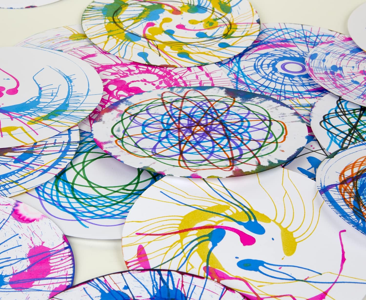 CRAYOLA - Super Set Gira and Create Deluxe, to Create Mandalas and Color Swirls with Markers and Coloured Inks, Creative Activity and Gift for Children, from 6 Years, Multicolor, 66 Pieces, 74-7499