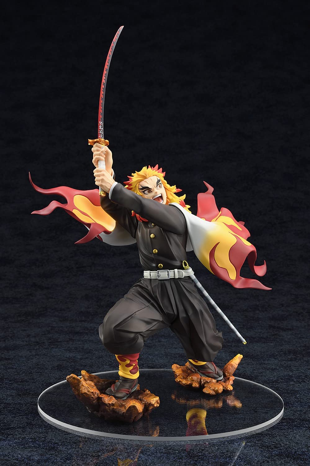 Bell Fine Demon Slayer: Kimetsu no Yaiba: Kyojuro Rengoku 1:8 Scale PVC Figure, Multicolor