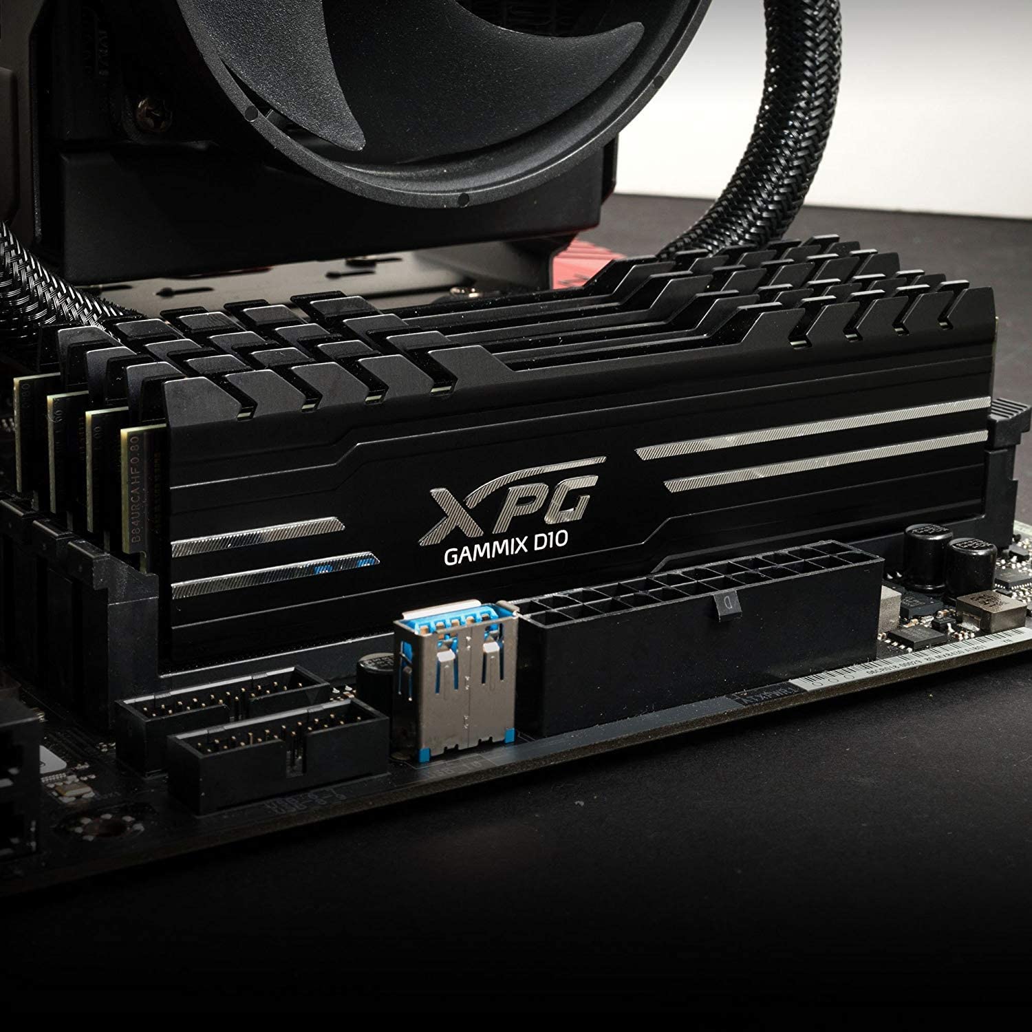 XPG Gammix D10 3200MHz (PC4 25600) 16G (8GBx2) Memory Module Kit Black (AX4U320038G16-DB10) 3200Mhz 16 GB (2 x 8GB) Black
