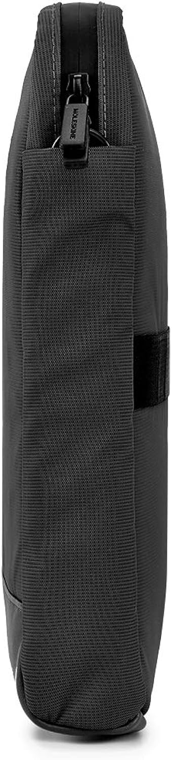 Moleskine - Metro Horizontal Device Bag, PC Bag for Laptop, Notebook, iPad and Tablet up to 15 Inch, Waterproof Messenger Bag, Size 40 x 29 x 6 cm, Black