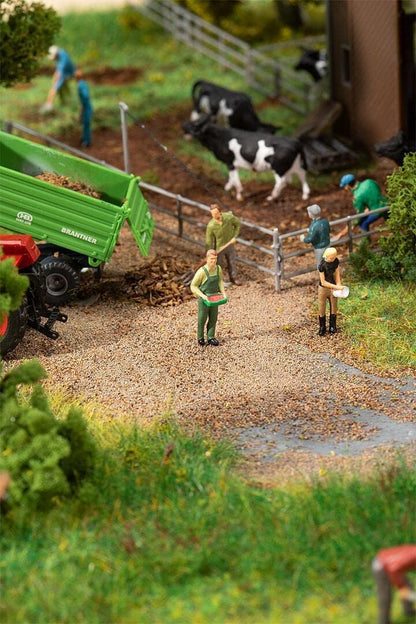 Faller 151643 Farmers, multicoloured, 1:87