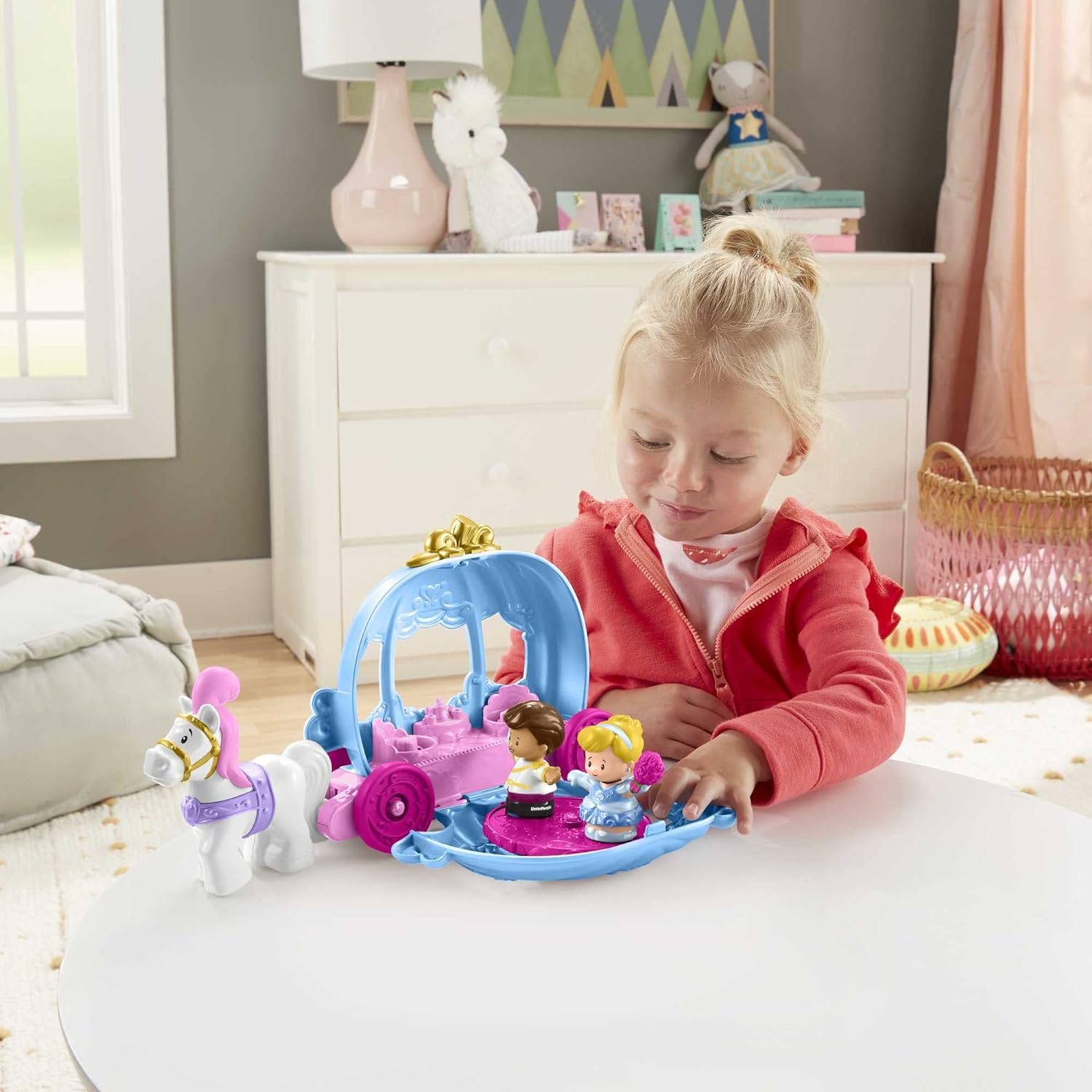 Disney Princess Cinderella’s Dancing Carriage by Little People, Toddler Toys, Transforming Carriage Vehicle and playset with Horse and Figures