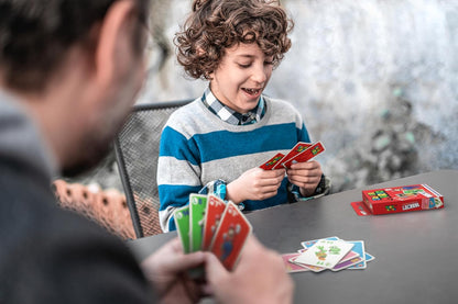 Winning Moves Super Mario WHOT! Card Game English Edition | Family Card Game for Ages 6 and up