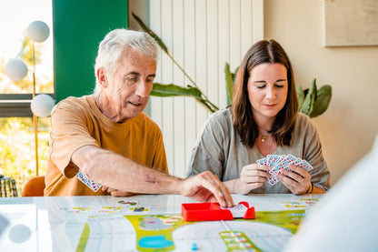 JUMBO 19900 1000KM bordspel - Familiespel - Nederlandse editie - voor 2 tot 4 spelers vanaf 5 jaar - Gezelschapsspel voor kinderen