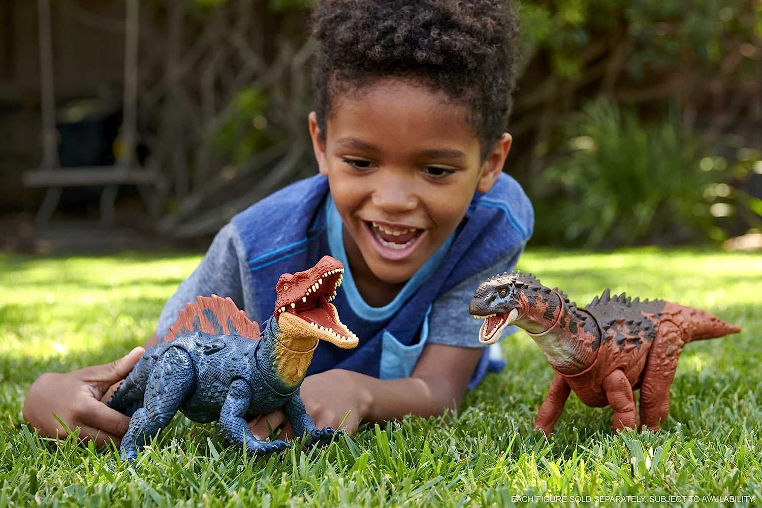 Jurassic World Dominion Massive Action Ampelosaurus Dinosaur Action Figur & Dominion Roar Strikers Ichthyovenator Dinosaur Action Figure, Roaring Sound, Chomp Attack, Physical & Digital Play