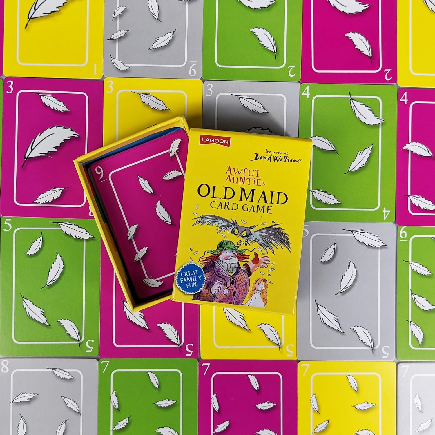 The Lagoon Group 2241 David Walliams Awful Auntie's Old Maid Card Game, Yellow