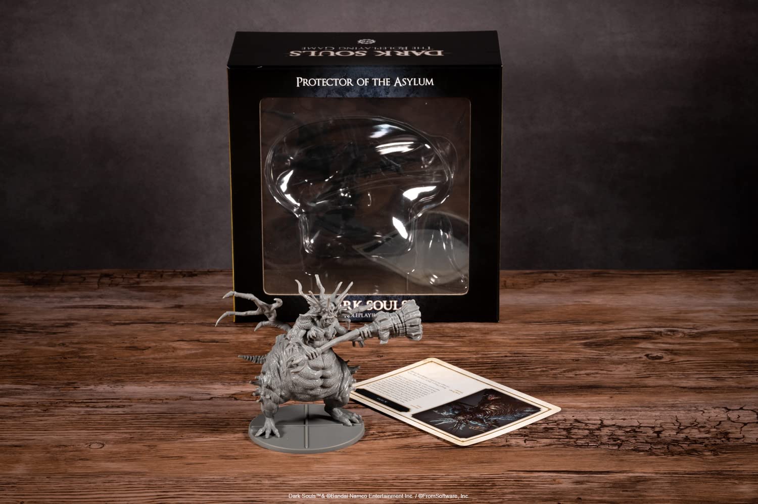 Dark Souls The Role Playing Game: Protector de Las miniaturas de Asilo y Cartas estadísticas. DND, RPG, D&D, Dungeons & Dragons. Compatible con 5E
