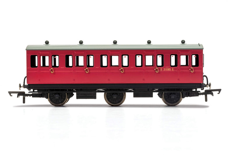 Hornby BR, 6 Wheel Coach, 3rd Class, E31085 - Era 4
