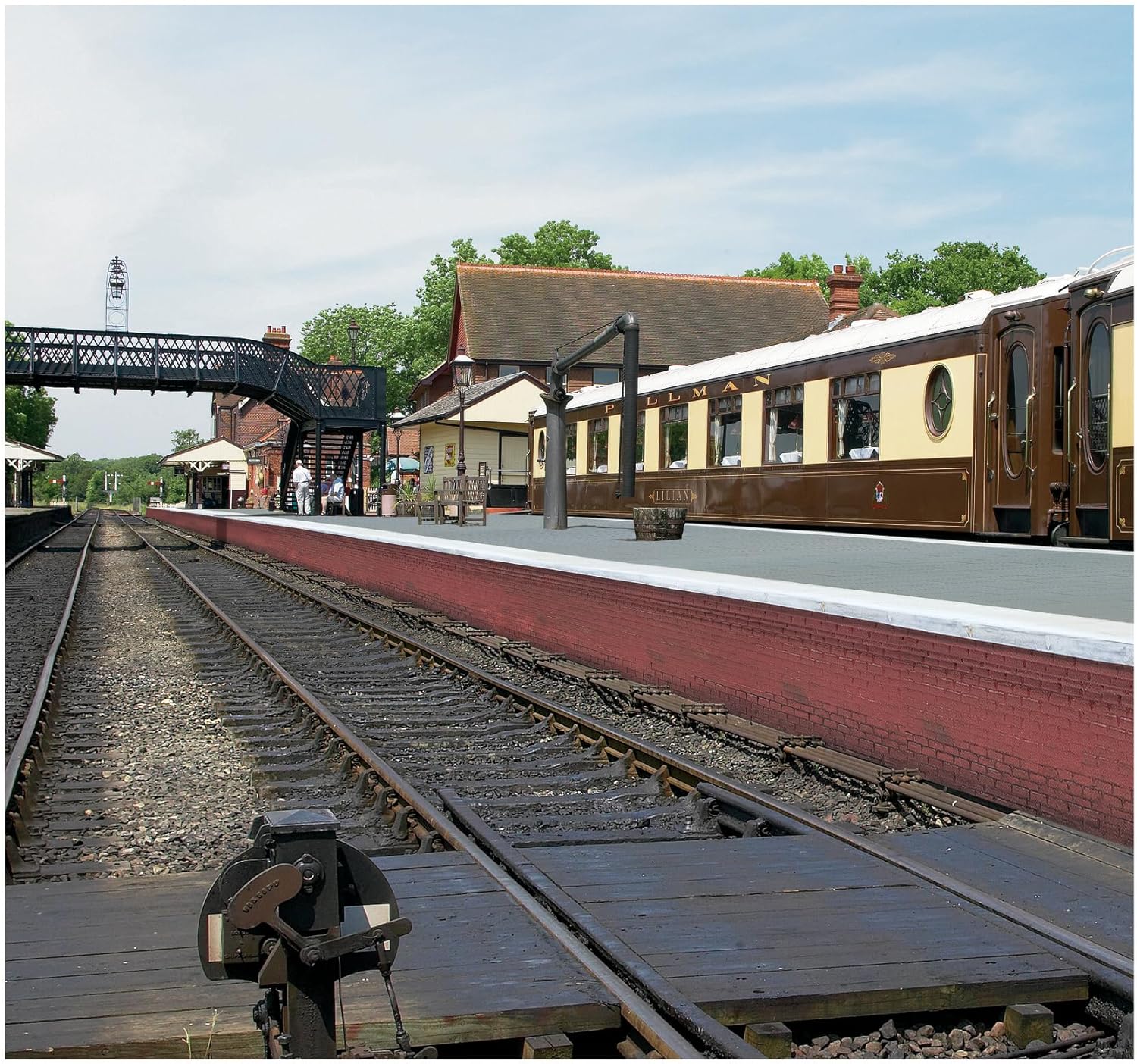 Hornby Platform Island x 2