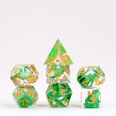 FanRoll by Metallic Dice Games Sharp Edge Resin DND Dice Set: Frog Dice, Role Playing Game Dice for Dungeons and Dragons